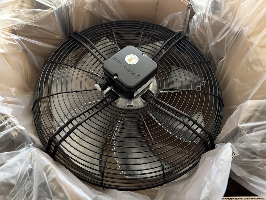 IMG_5413-Ziehl-AbeggFN045-4EK.4I.V7P1-1 vent.jpg